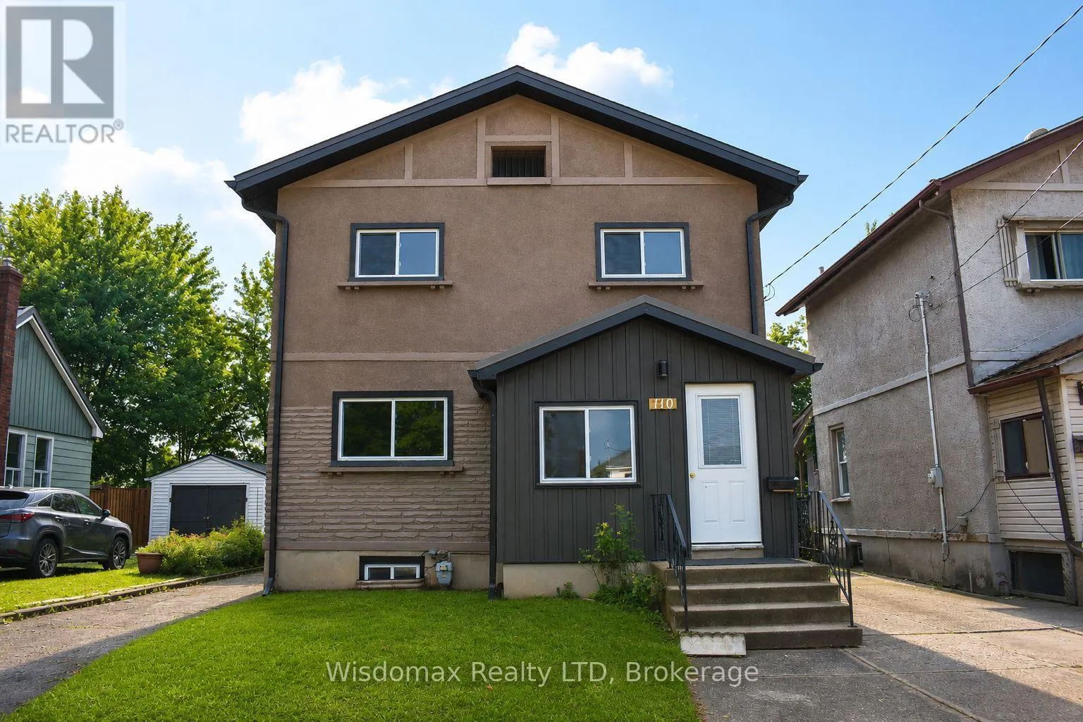 110 QUEEN STREET S