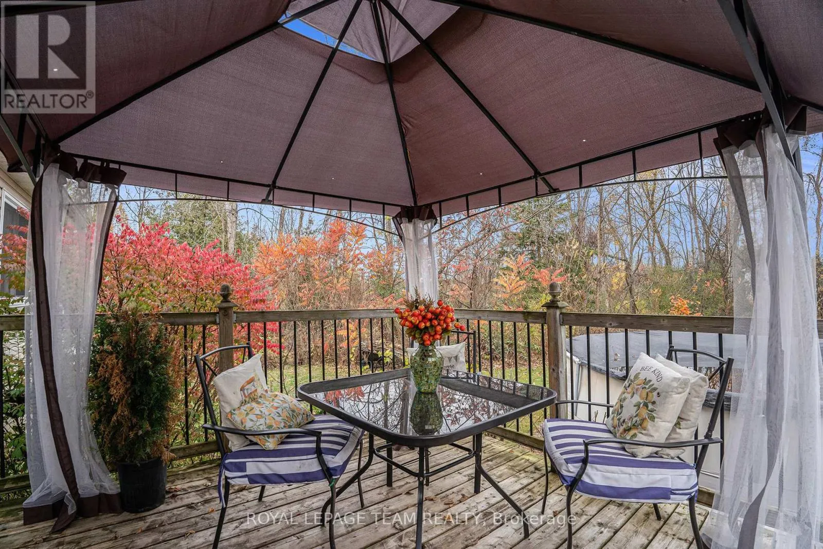 4 BLACK WALNUT ROAD