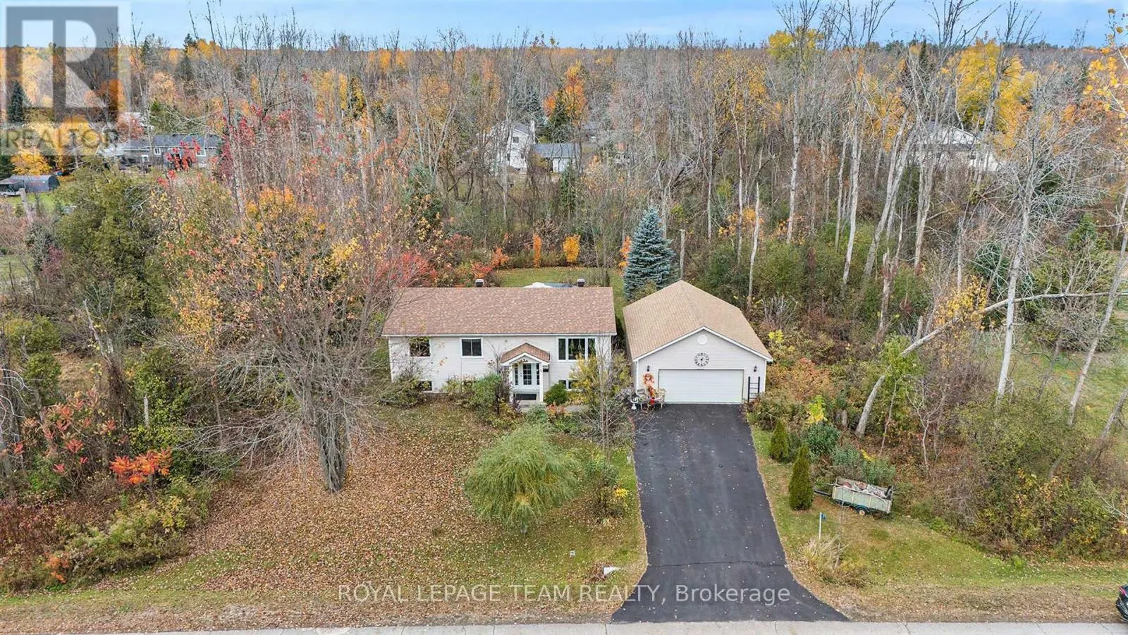 4 BLACK WALNUT ROAD