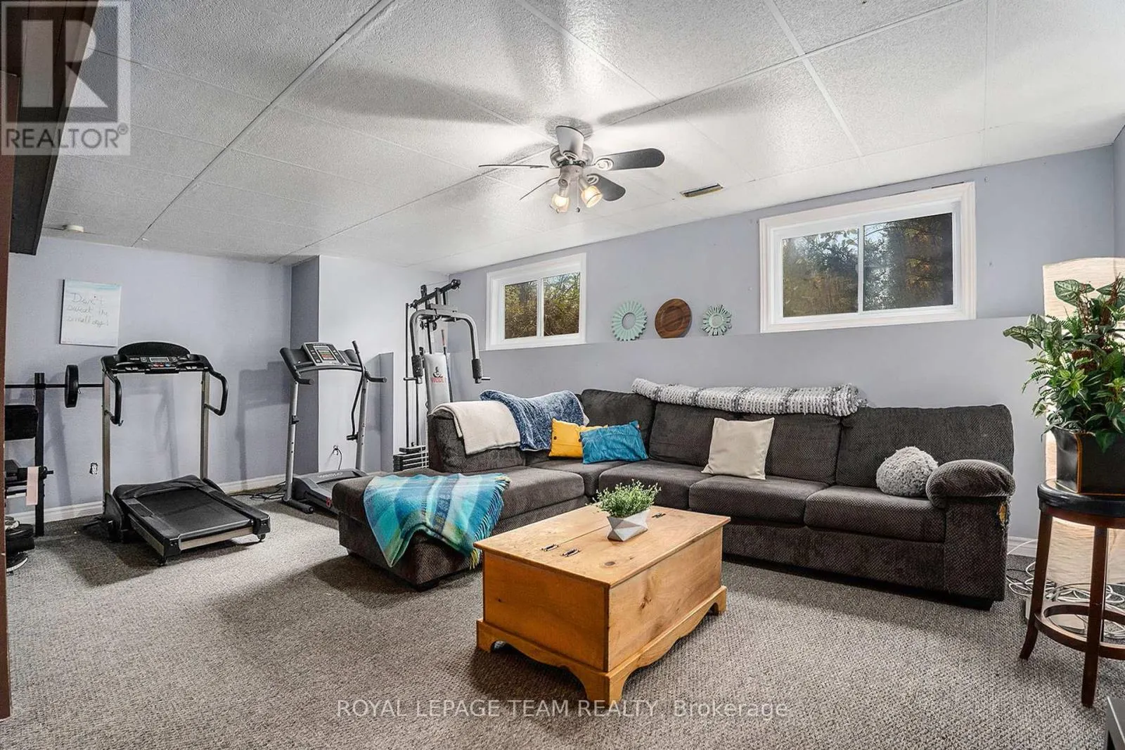 4 BLACK WALNUT ROAD