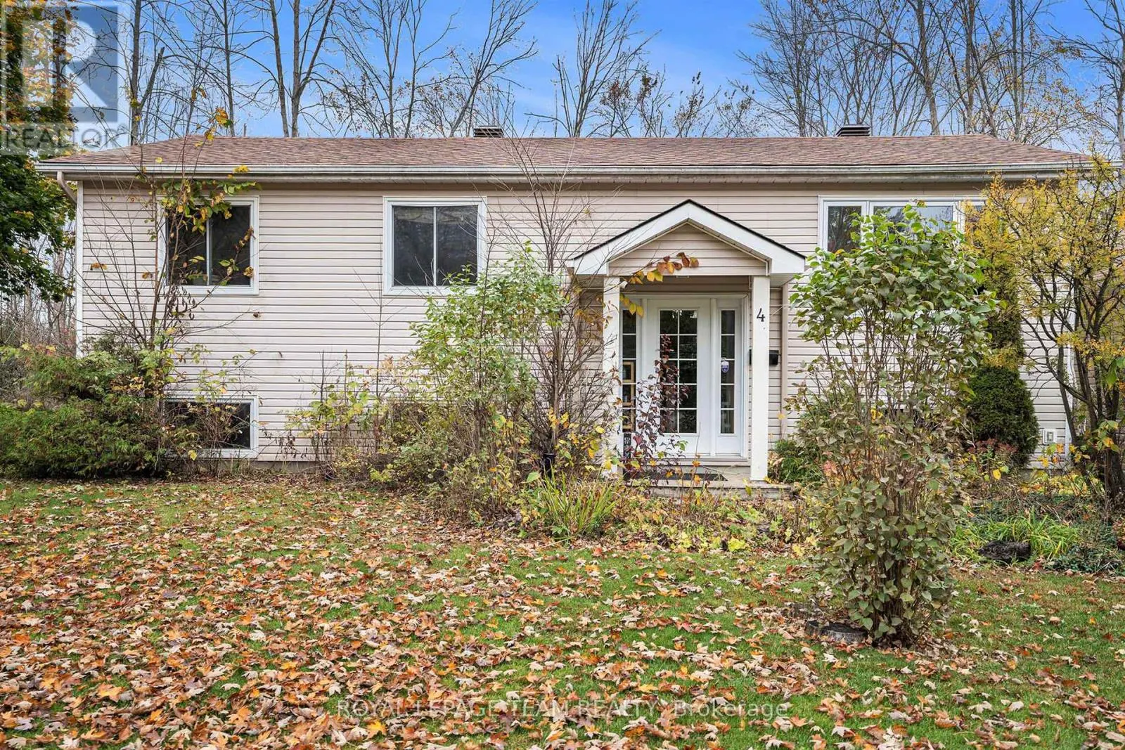 4 BLACK WALNUT ROAD