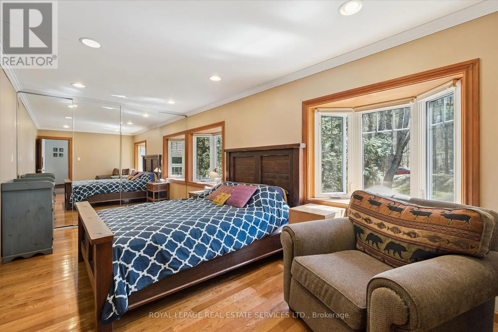 1383 MOON RIVER ROAD