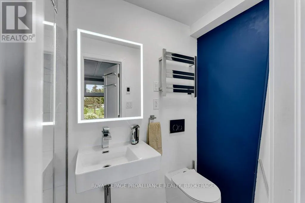 25 WILLOWBANK ROAD E