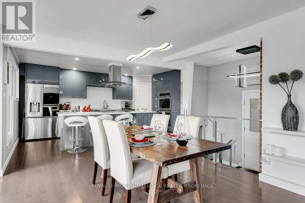 25 WILLOWBANK ROAD E