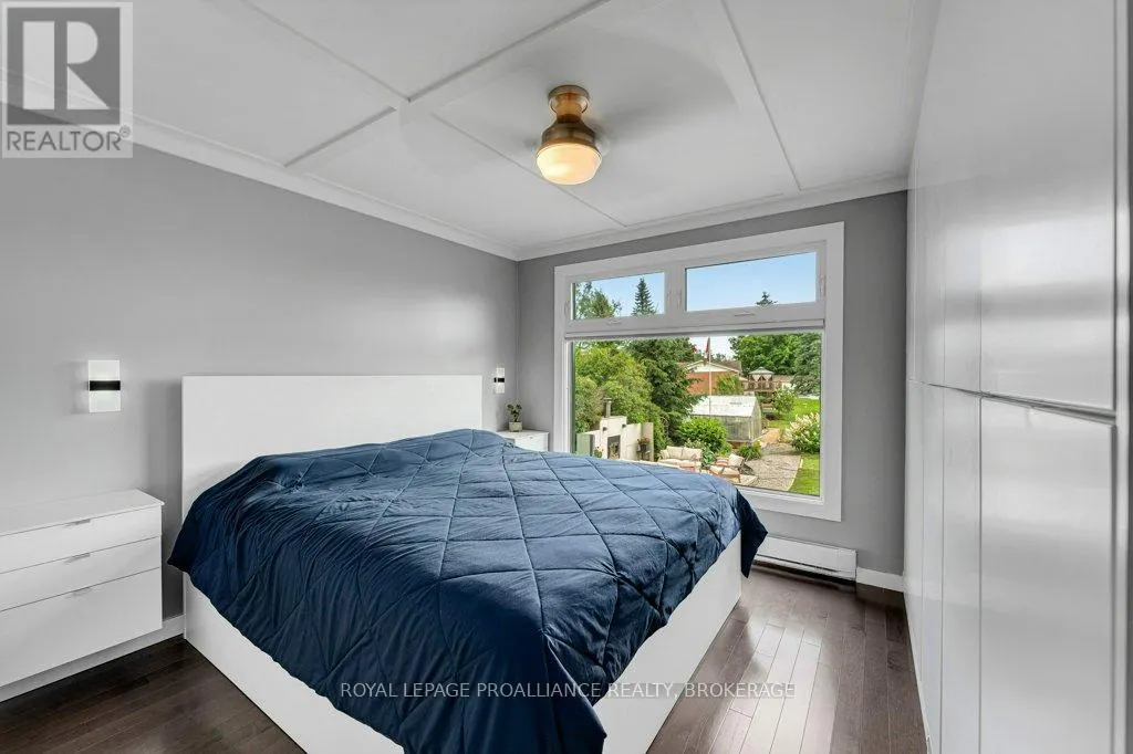 25 WILLOWBANK ROAD E