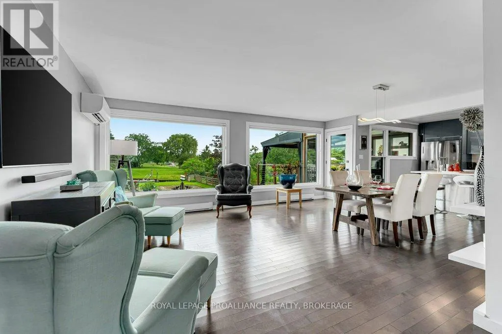 25 WILLOWBANK ROAD E