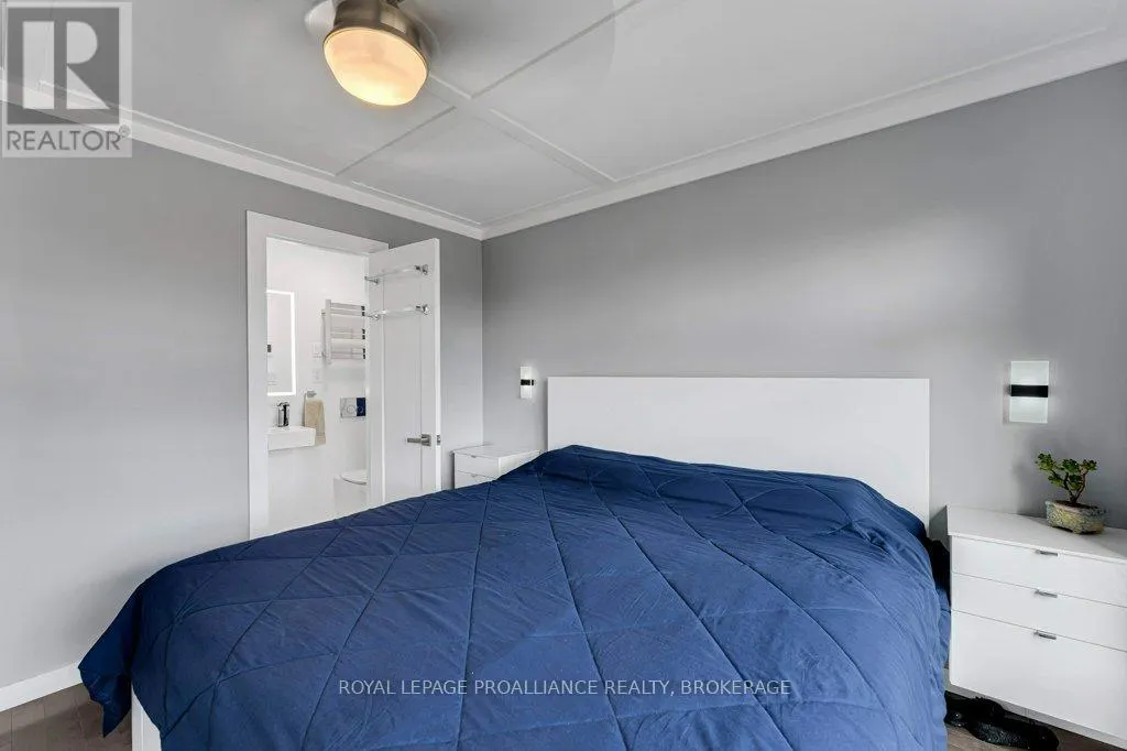 25 WILLOWBANK ROAD E