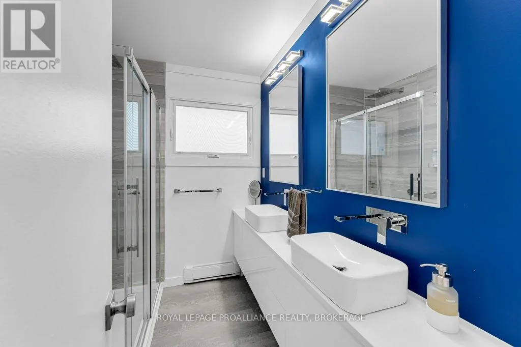 25 WILLOWBANK ROAD E