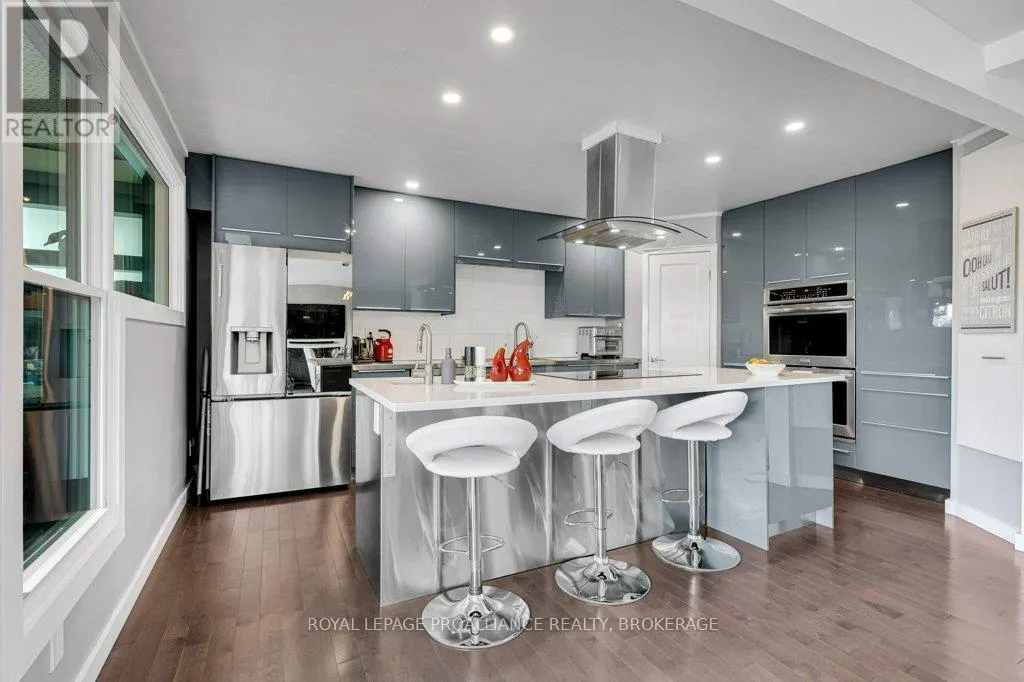 25 WILLOWBANK ROAD E
