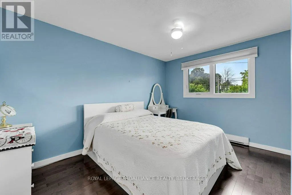 25 WILLOWBANK ROAD E