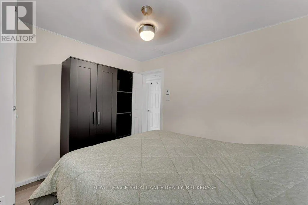 25 WILLOWBANK ROAD E