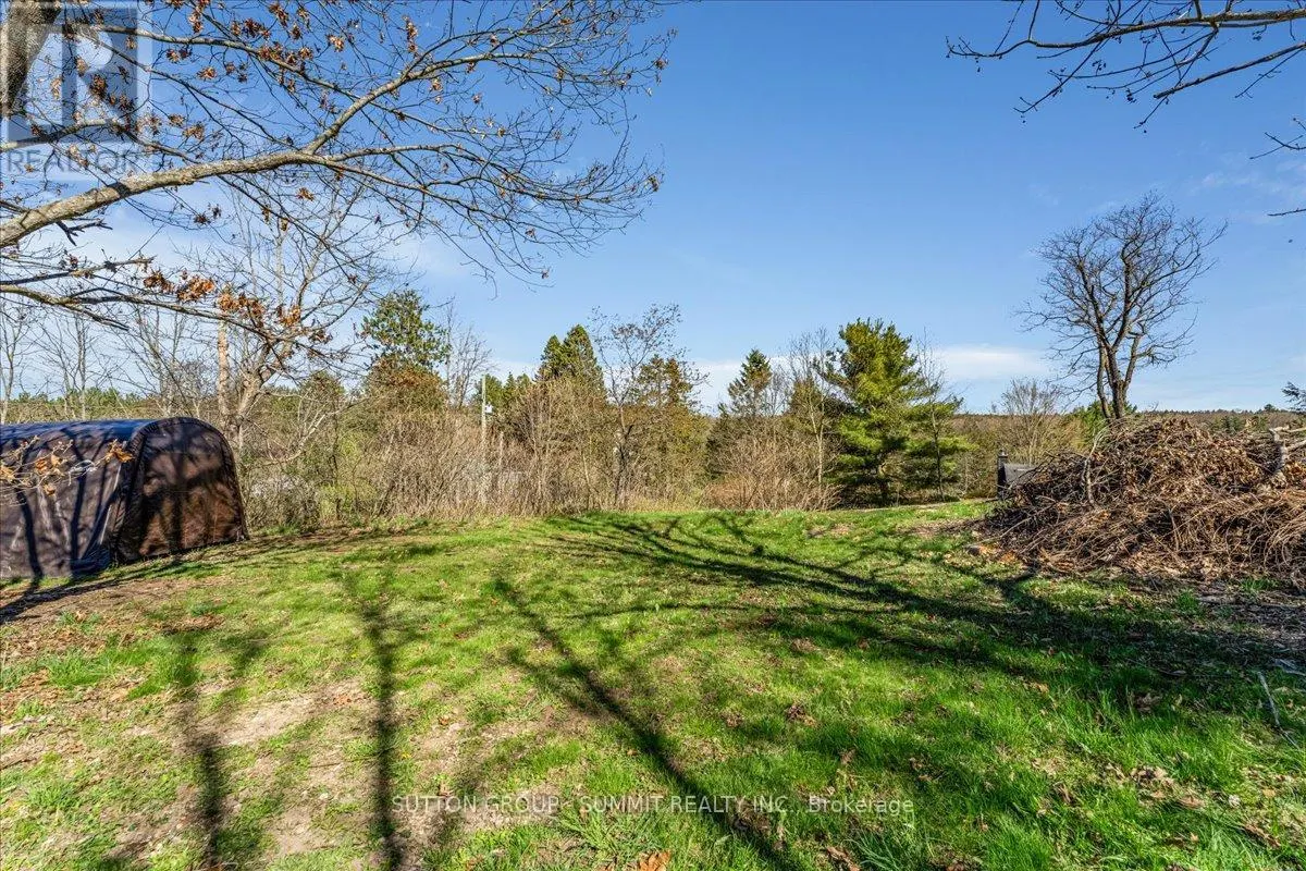 49 PINERIDGE DRIVE
