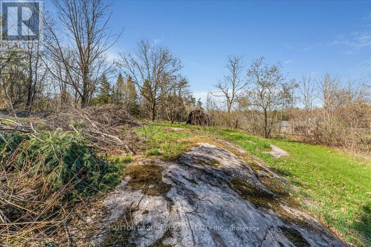 49 PINERIDGE DRIVE