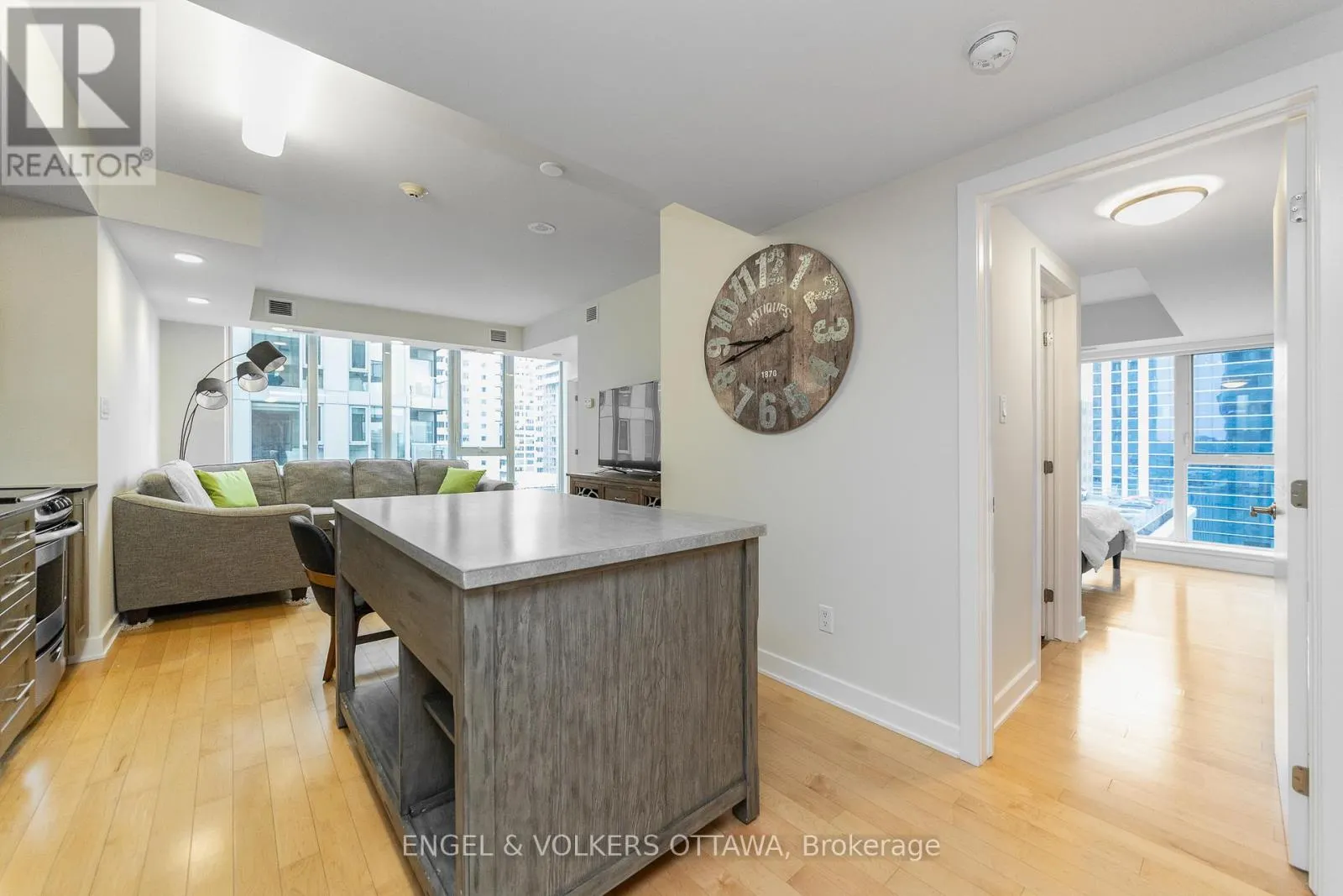 1103 - 40 NEPEAN STREET
