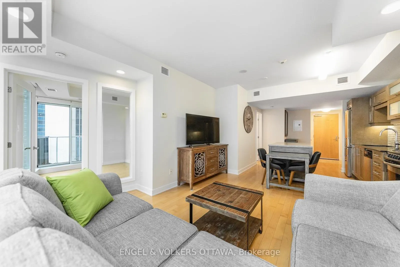 1103 - 40 NEPEAN STREET