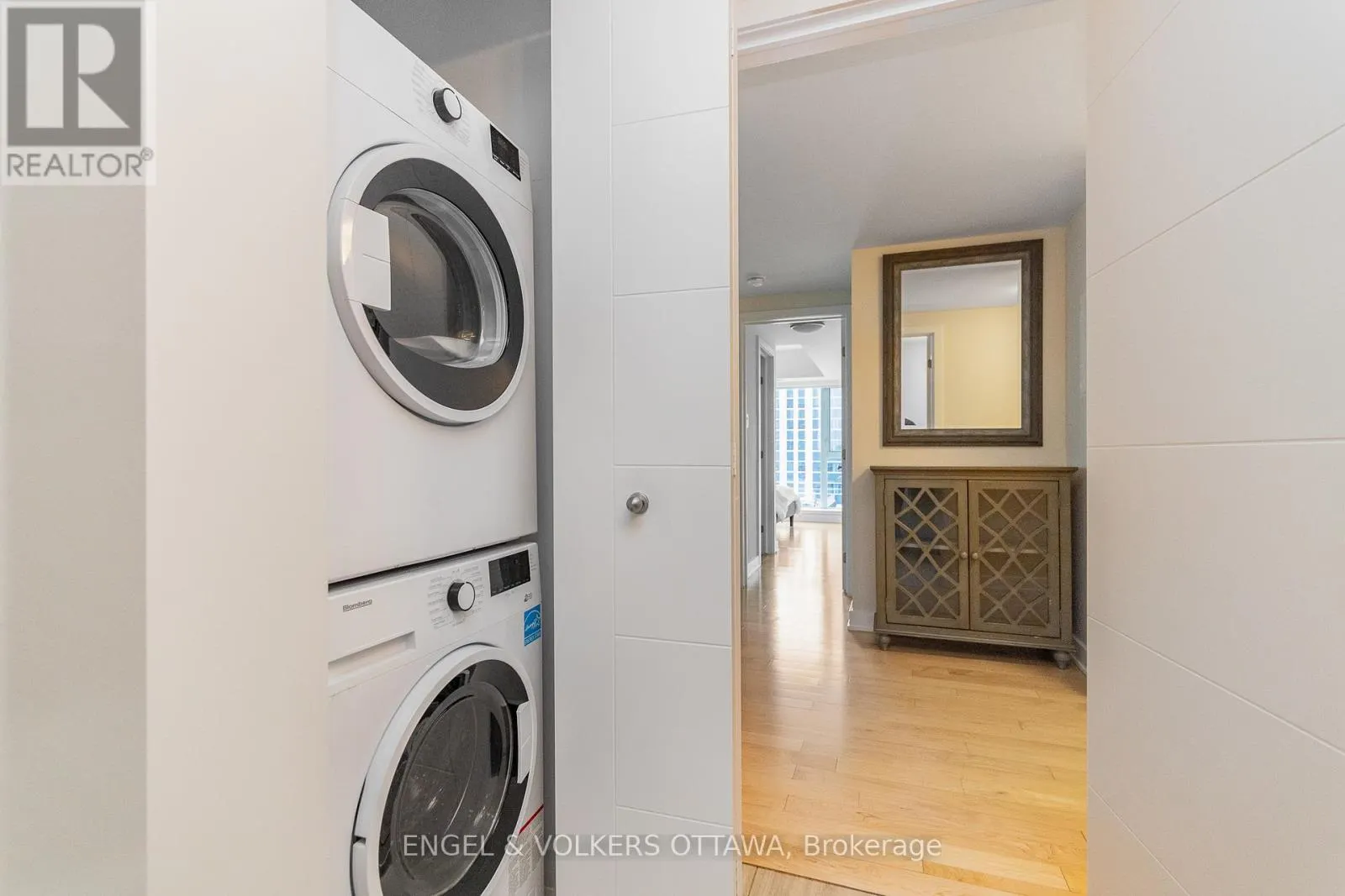 1103 - 40 NEPEAN STREET