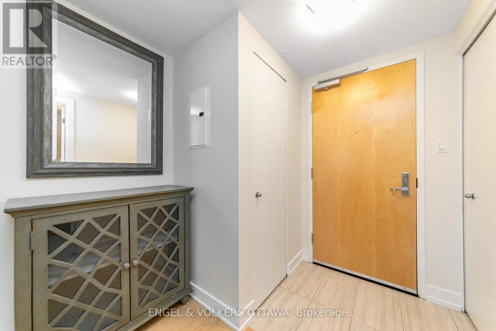 1103 - 40 NEPEAN STREET
