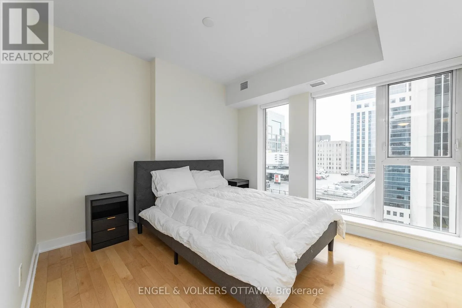 1103 - 40 NEPEAN STREET