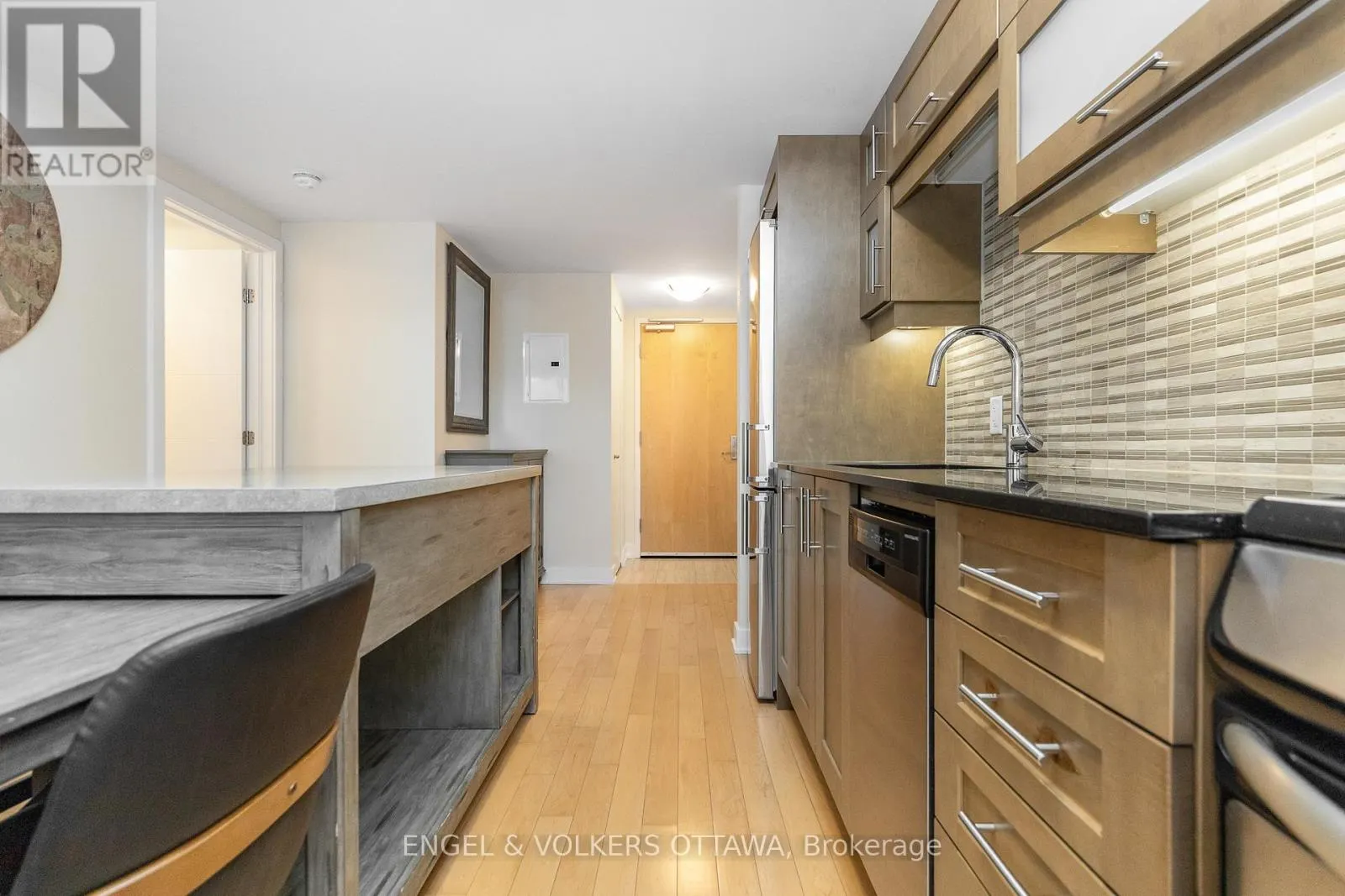 1103 - 40 NEPEAN STREET