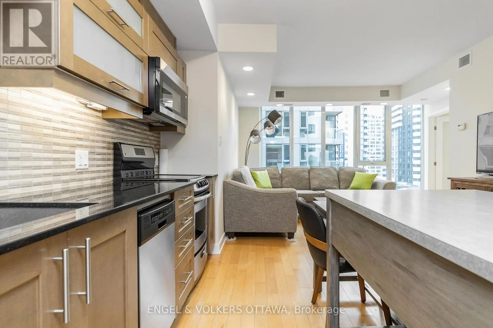 1103 - 40 NEPEAN STREET