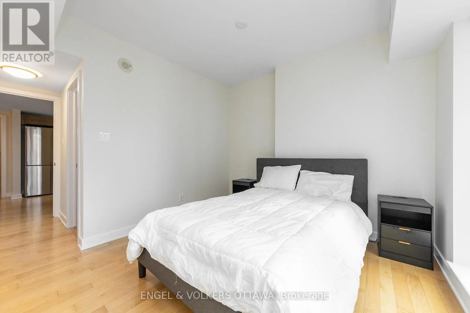 1103 - 40 NEPEAN STREET