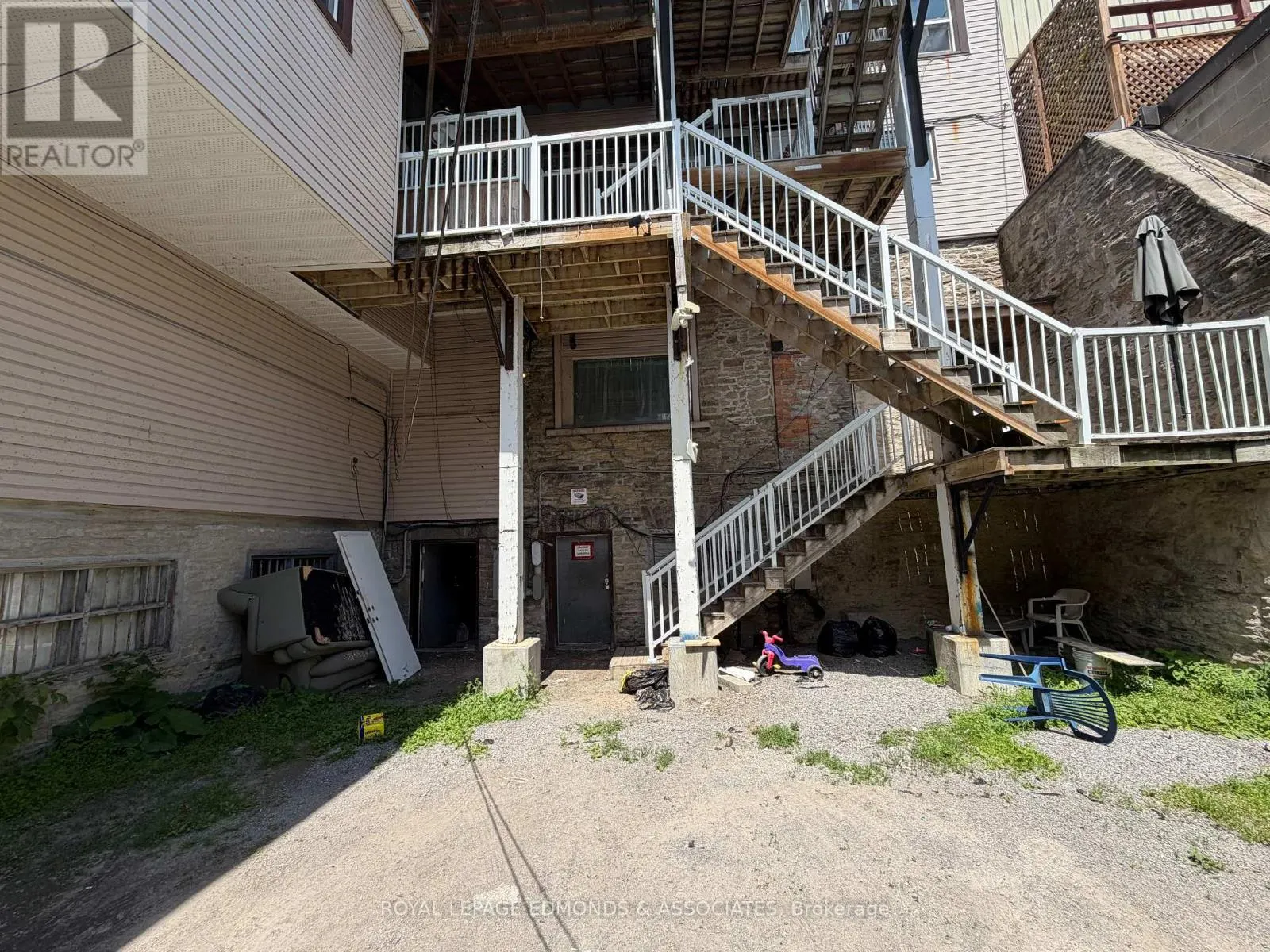 87-93 KING STREET W