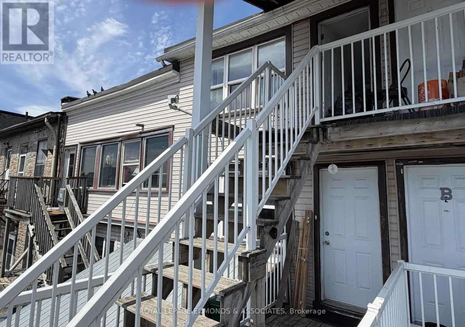 87-93 KING STREET W