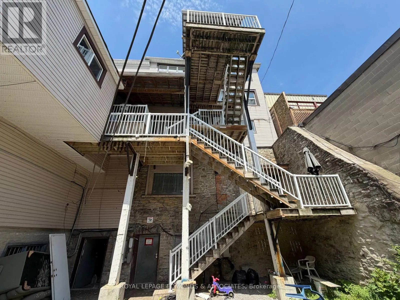 87-93 KING STREET W