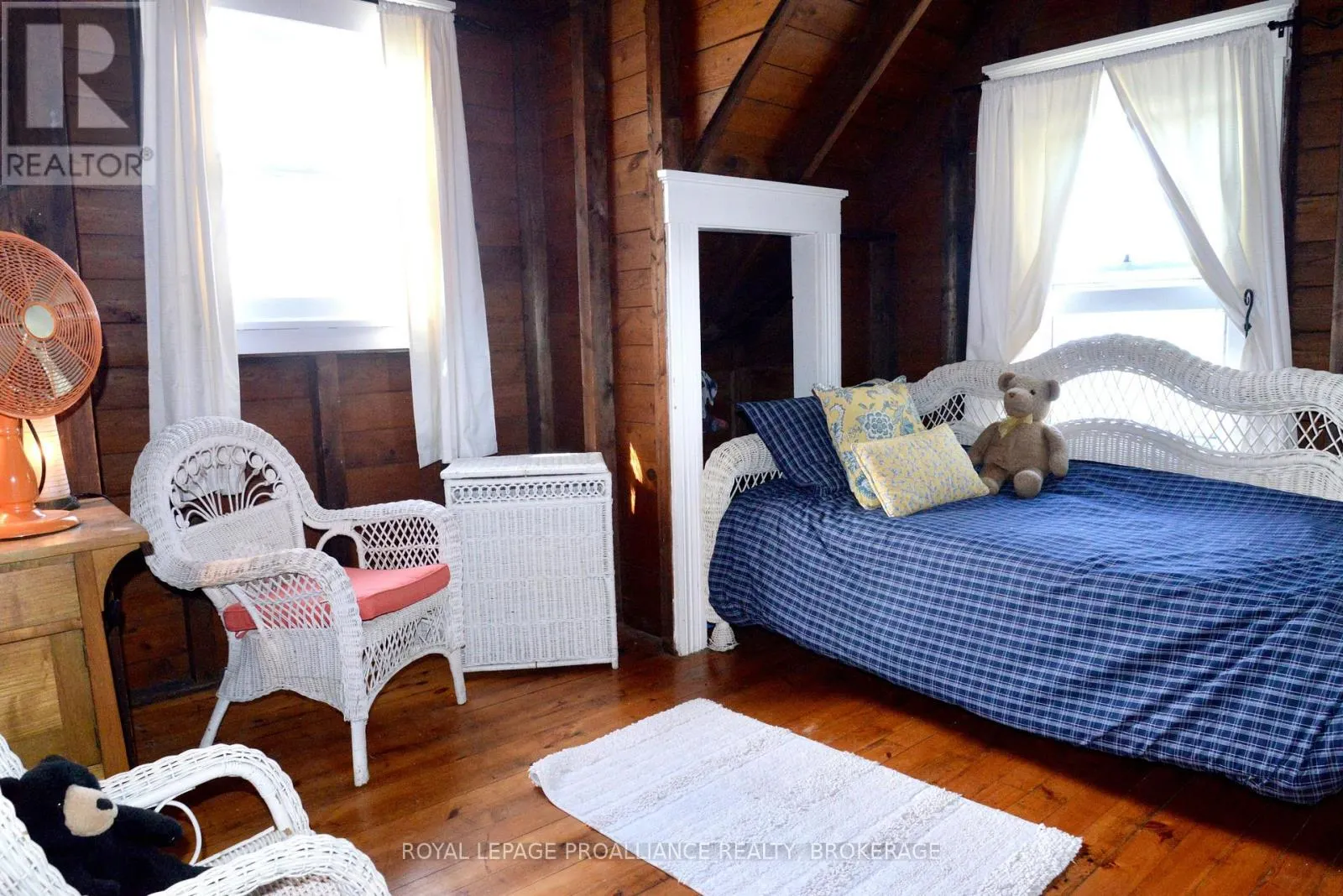 121 TREMONT PARK ISLAND