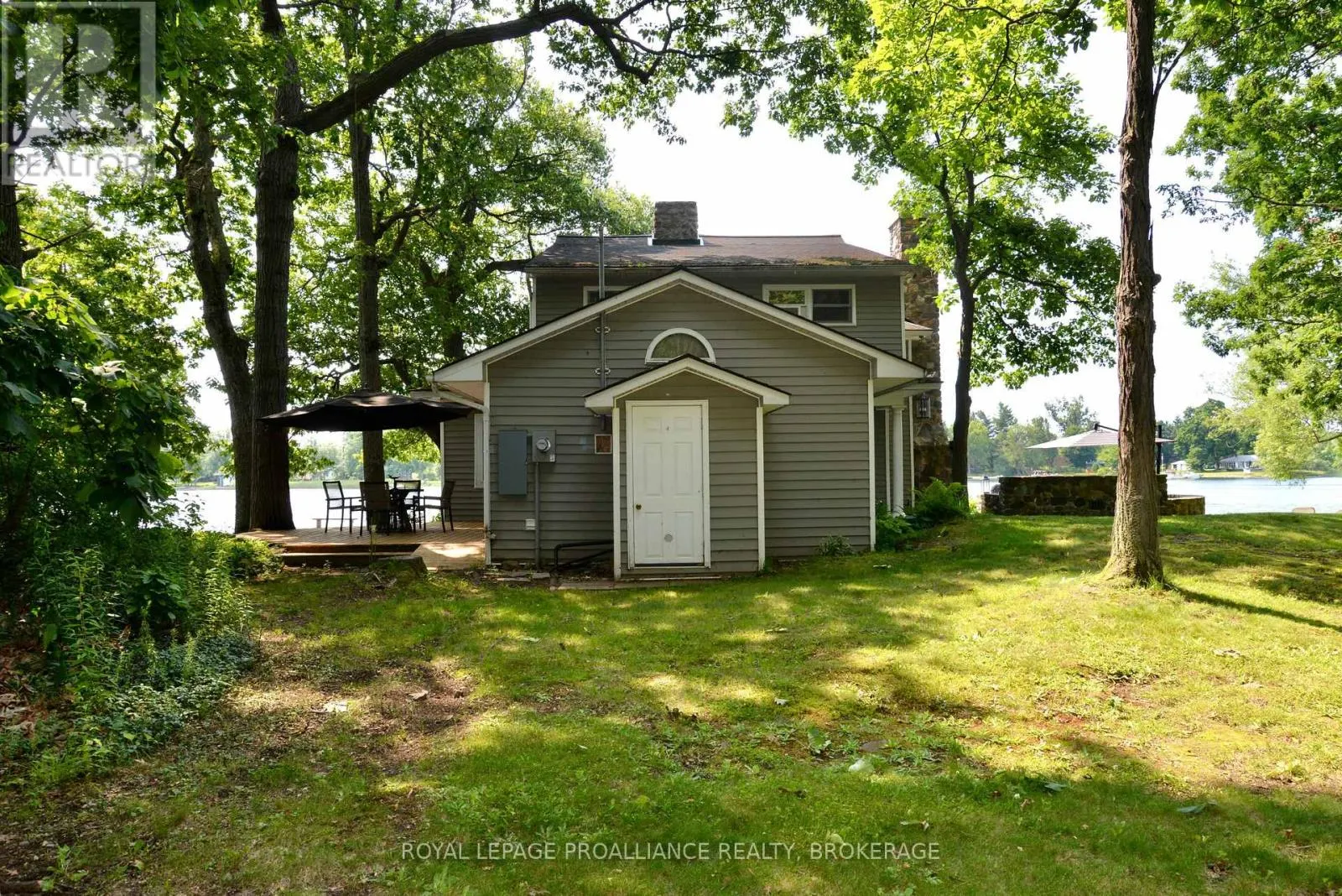 121 TREMONT PARK ISLAND