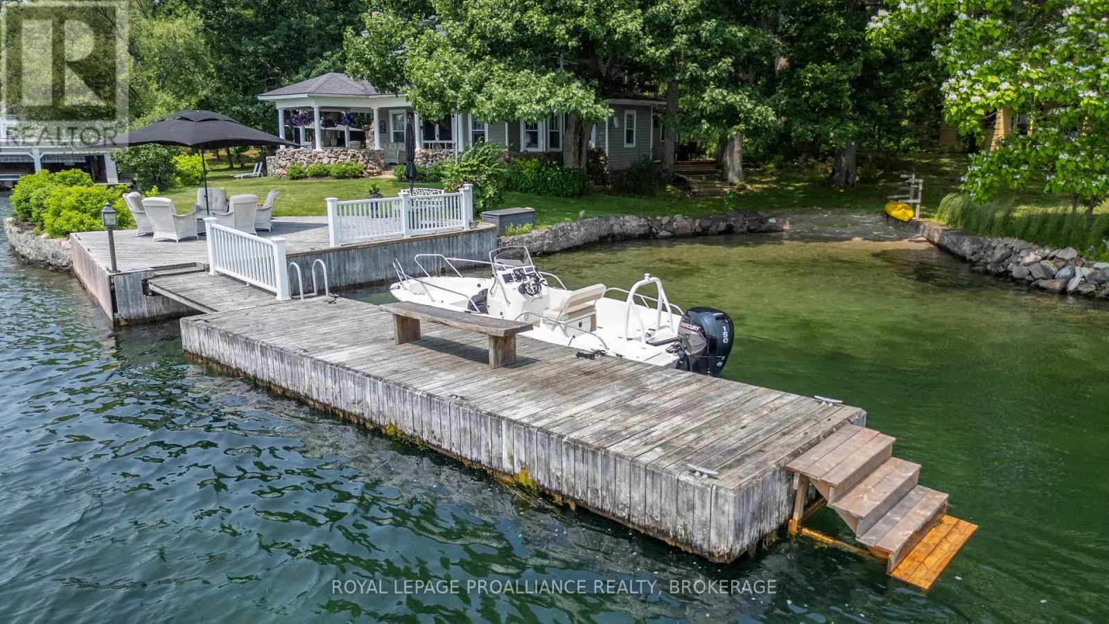 121 TREMONT PARK ISLAND