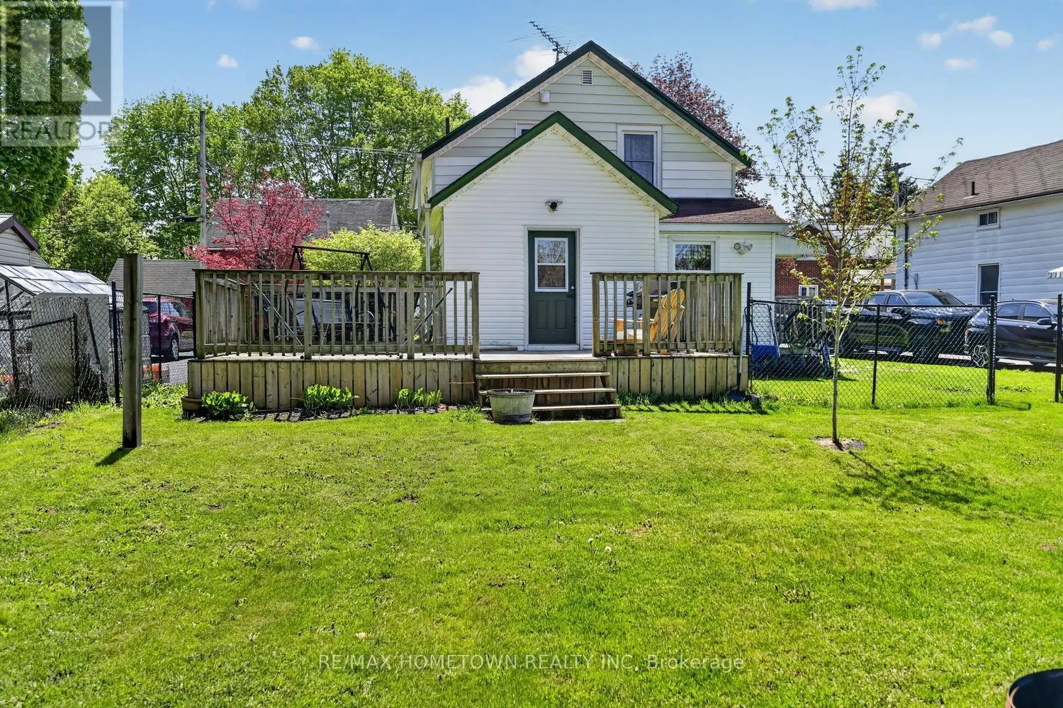 204 WOOD STREET E