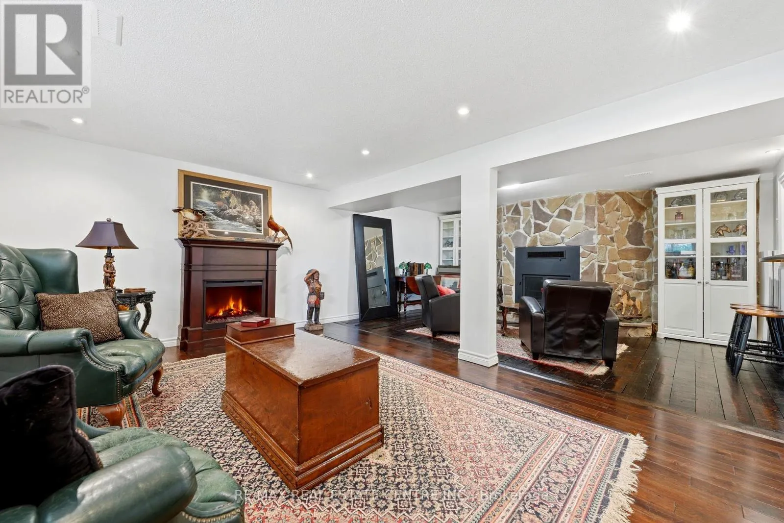 13 DOUGLAS CRESCENT