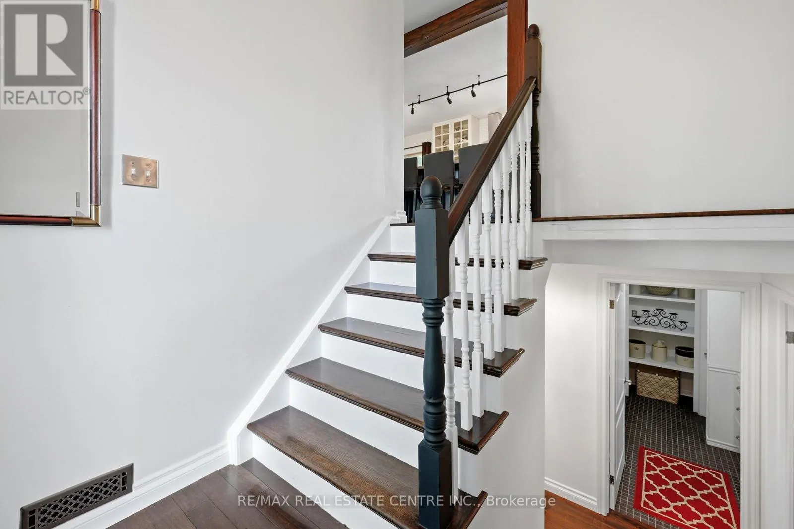 13 DOUGLAS CRESCENT