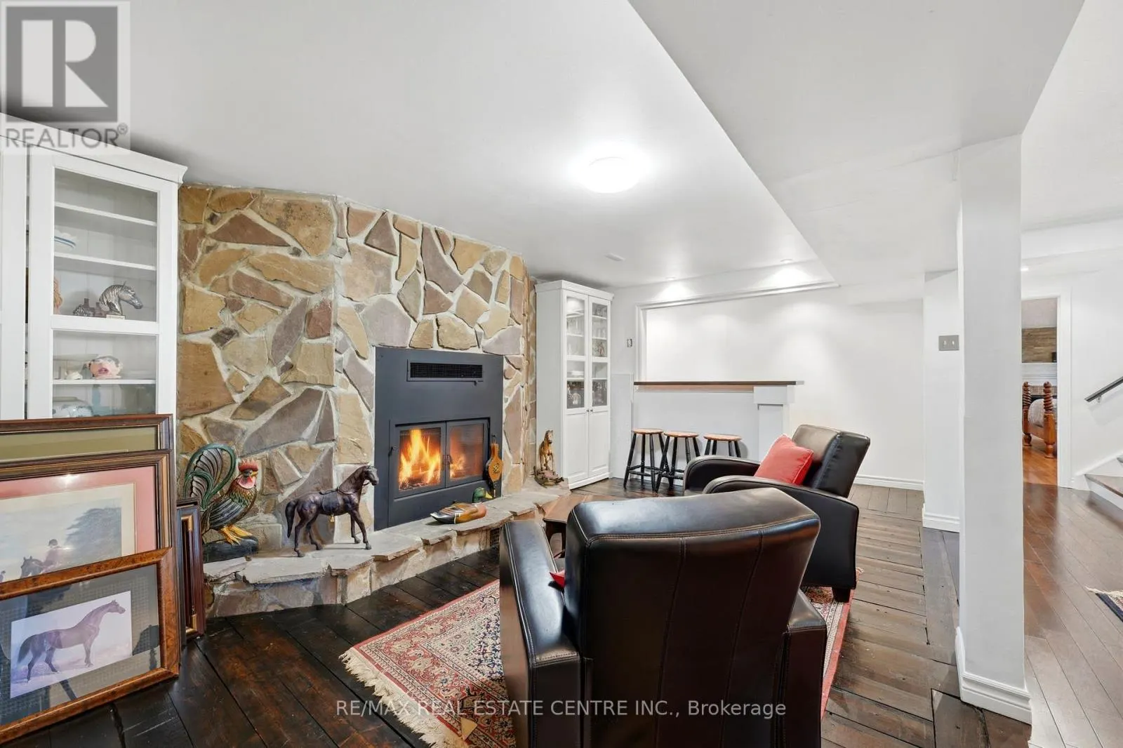 13 DOUGLAS CRESCENT
