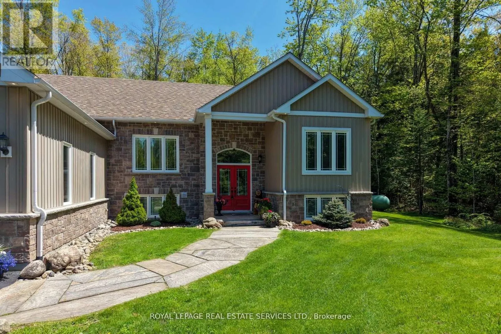 1045 TOWER CRESCENT