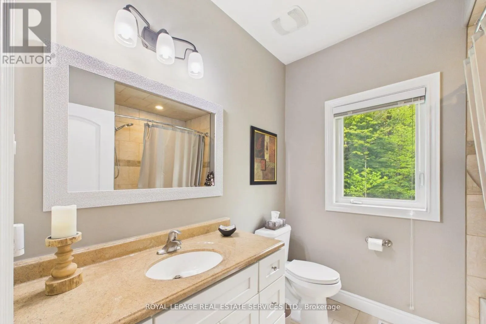 1045 TOWER CRESCENT