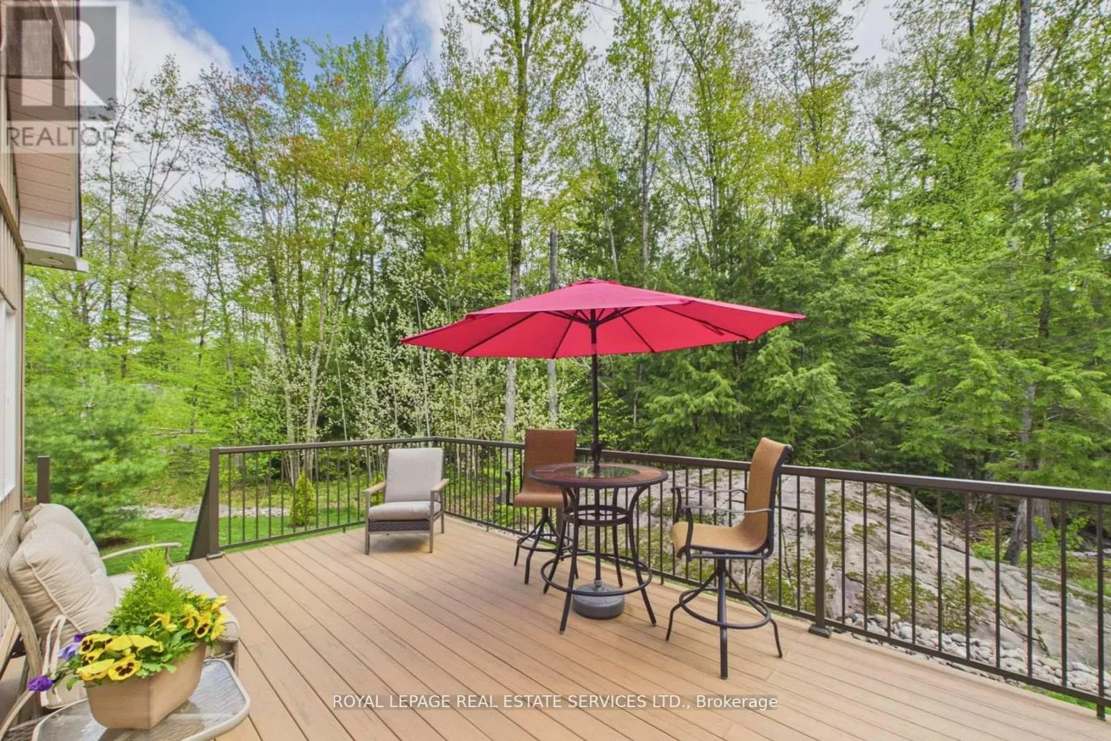 1045 TOWER CRESCENT