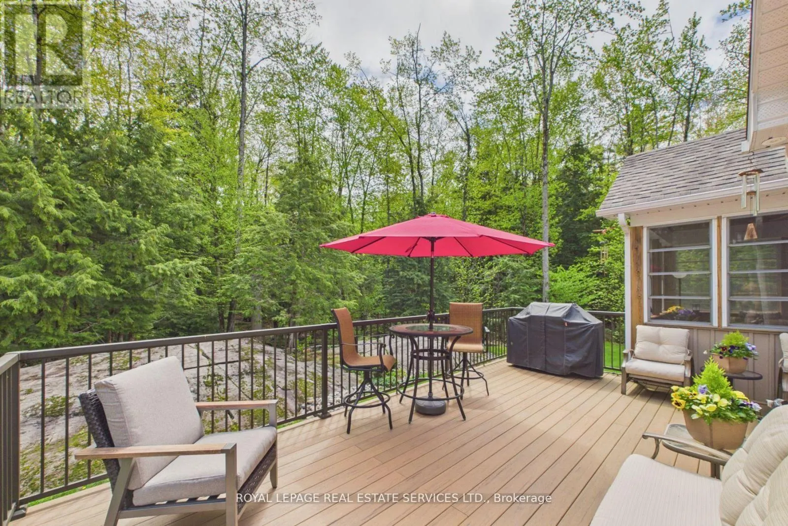 1045 TOWER CRESCENT