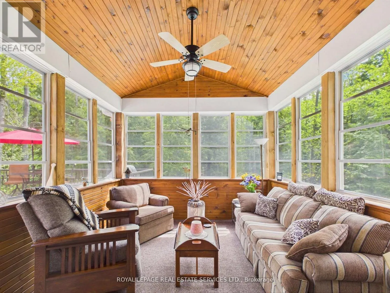 1045 TOWER CRESCENT