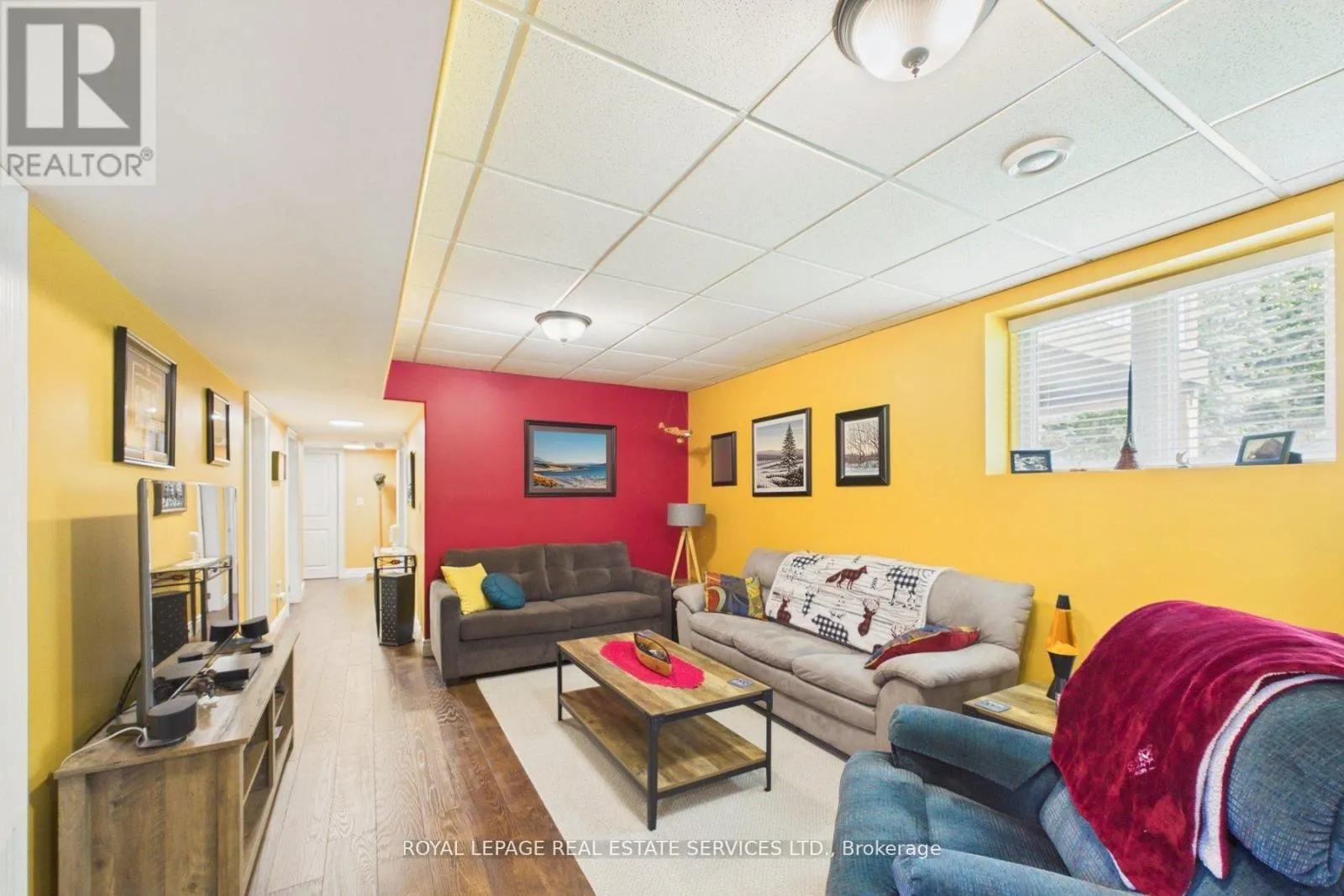 1045 TOWER CRESCENT