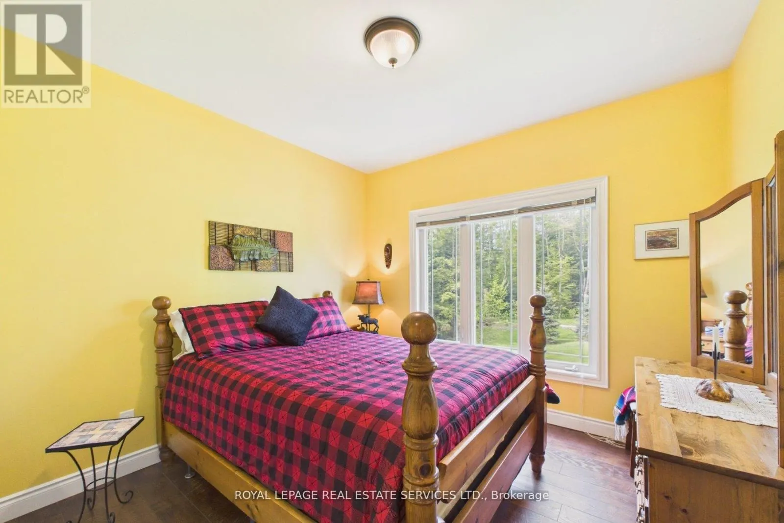 1045 TOWER CRESCENT