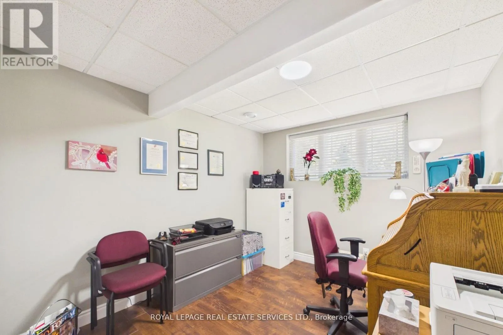 1045 TOWER CRESCENT