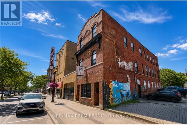 184 KING STREET E