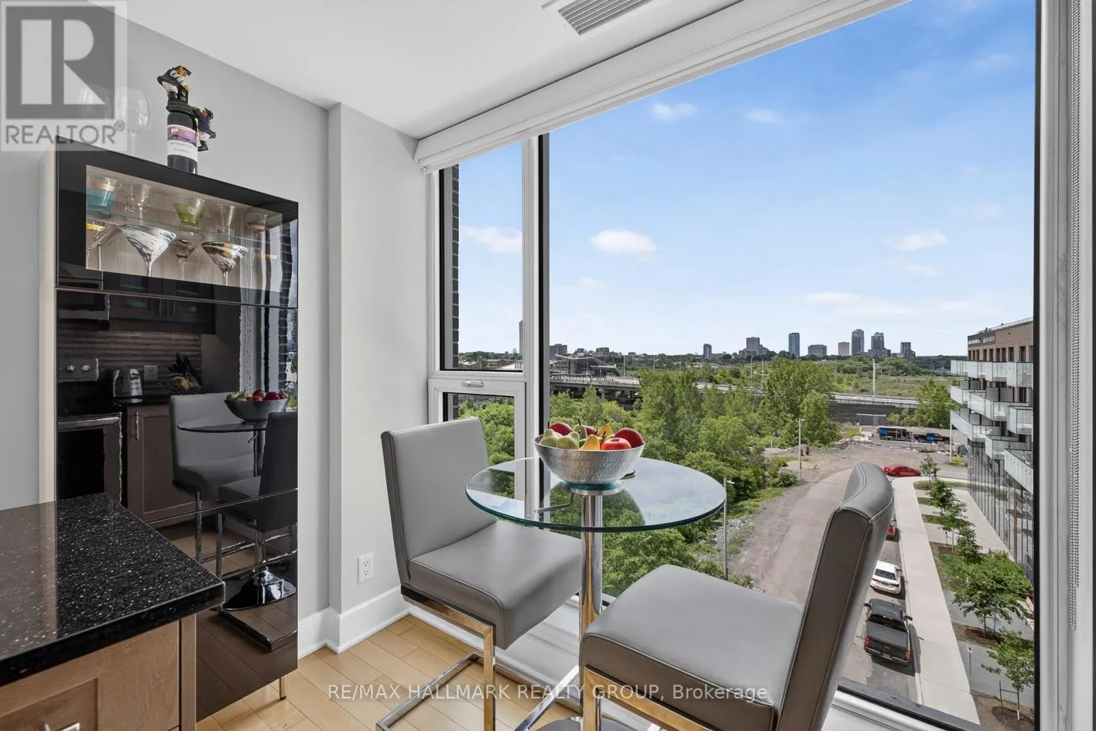 617 - 300 C LETT STREET