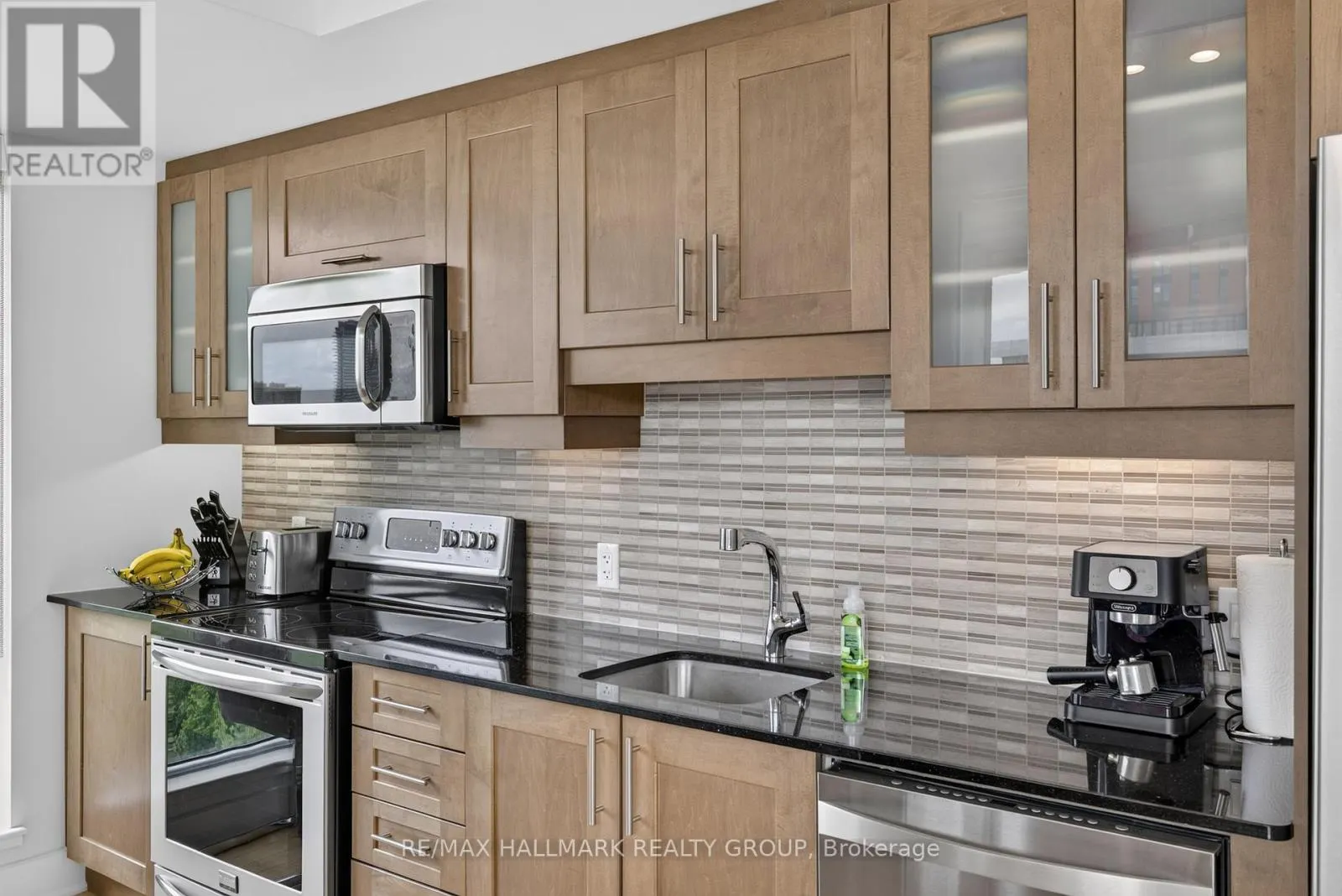 617 - 300 C LETT STREET