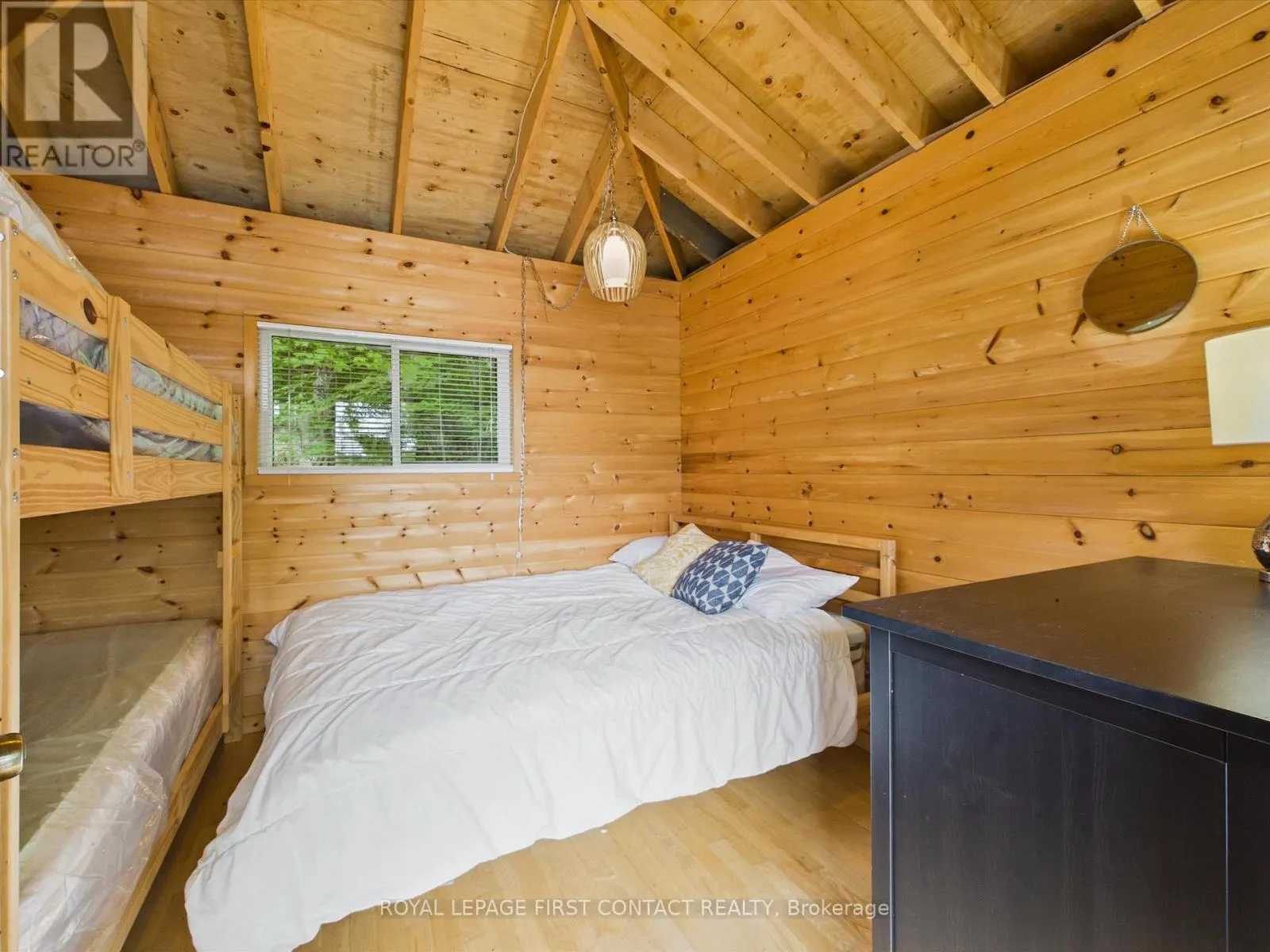 321 HEALEY LAKE W/A