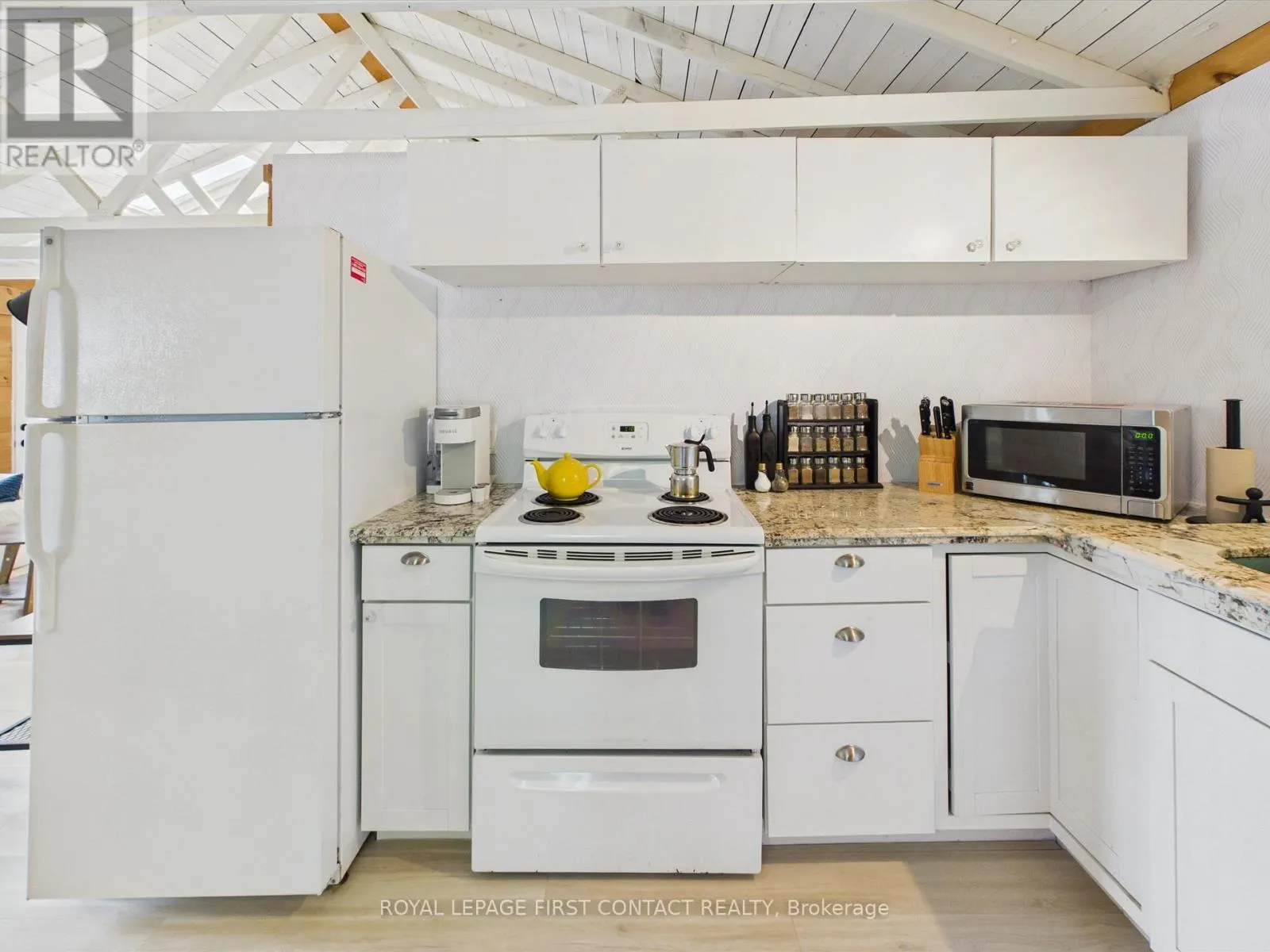 321 HEALEY LAKE W/A