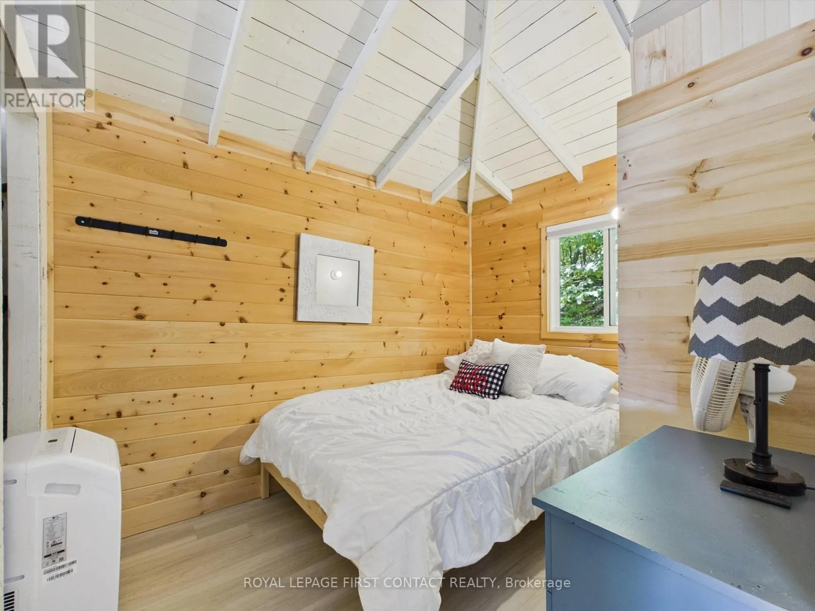 321 HEALEY LAKE W/A