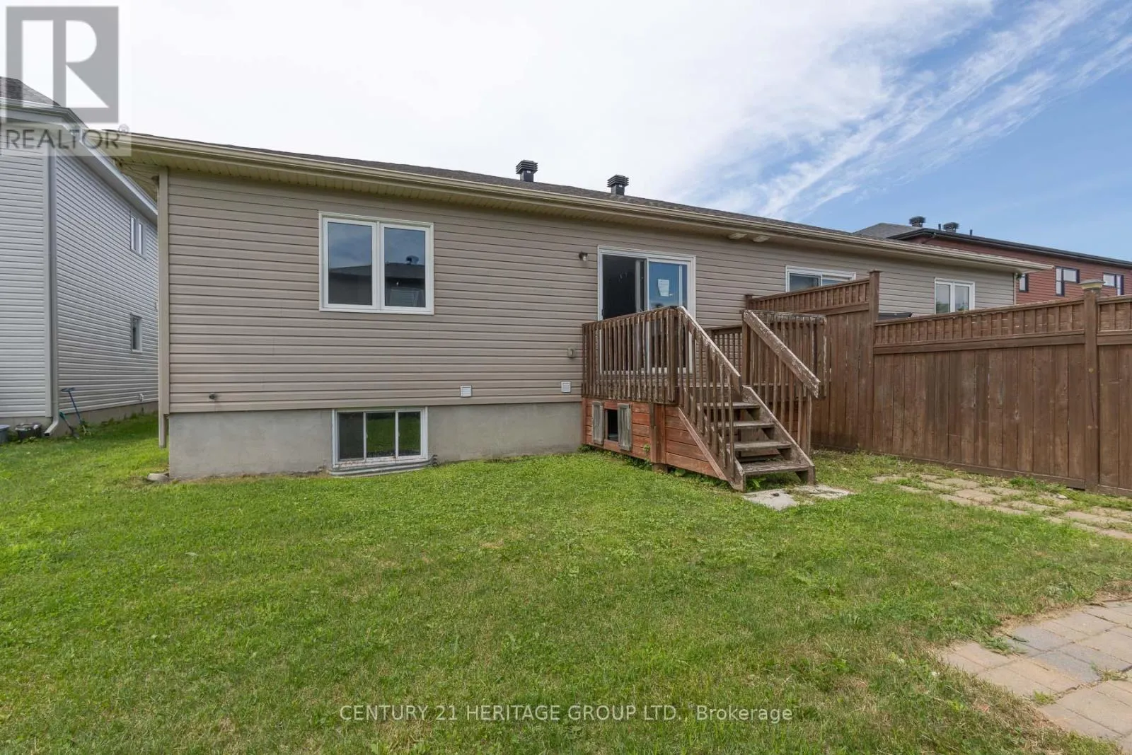 367 TRILLIUM CIRCLE